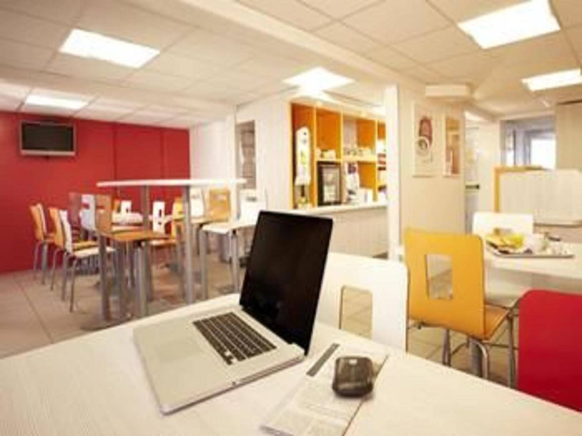 Premiere Classe Lyon Est - Bron Eurexpo Décines-Charpieu Buitenkant foto